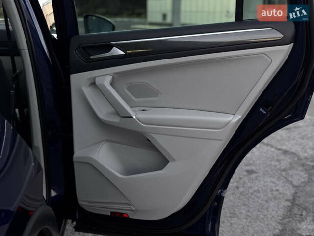 Синий Фольксваген Тигуан, объемом двигателя 2 л и пробегом 253 тыс. км за 22500 $, фото 41 на Automoto.ua