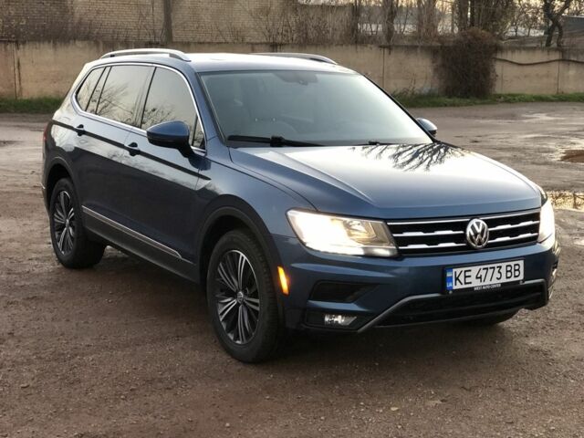 Синий Фольксваген Тигуан, объемом двигателя 2 л и пробегом 169 тыс. км за 19500 $, фото 3 на Automoto.ua