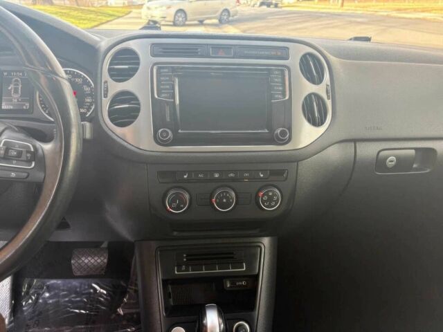 Синій Фольксваген Тігуан, об'ємом двигуна 2 л та пробігом 62 тис. км за 2000 $, фото 8 на Automoto.ua