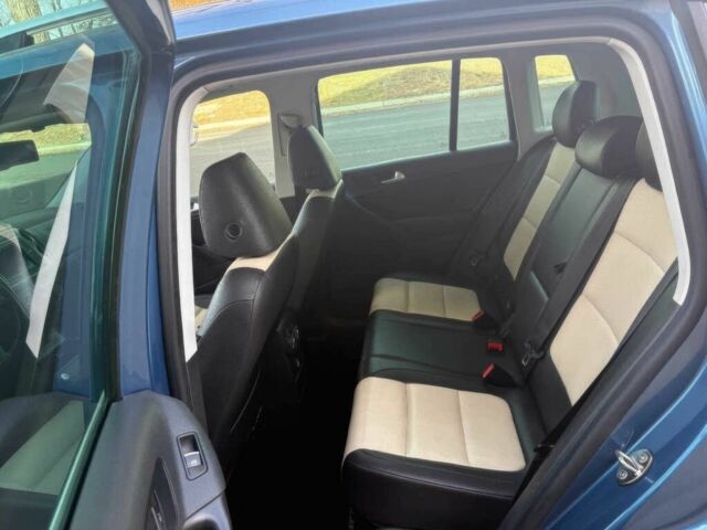 Синій Фольксваген Тігуан, об'ємом двигуна 2 л та пробігом 62 тис. км за 2000 $, фото 11 на Automoto.ua