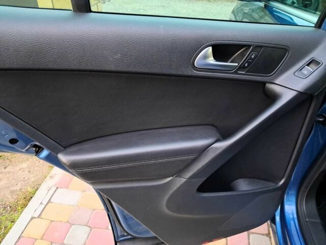 Синій Фольксваген Тігуан, об'ємом двигуна 2 л та пробігом 162 тис. км за 13300 $, фото 13 на Automoto.ua