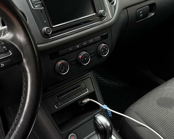 Синий Фольксваген Тигуан, объемом двигателя 1.98 л и пробегом 117 тыс. км за 14250 $, фото 14 на Automoto.ua