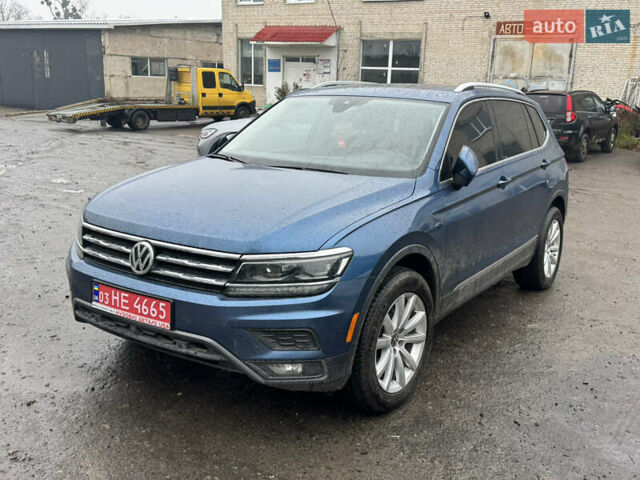 Синий Фольксваген Тигуан, объемом двигателя 0 л и пробегом 102 тыс. км за 19999 $, фото 1 на Automoto.ua