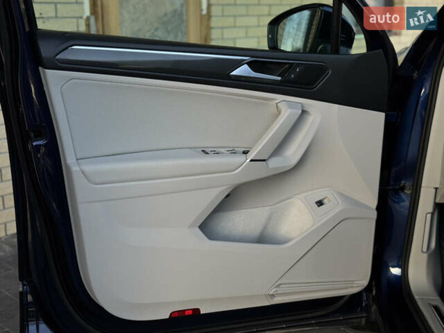 Синий Фольксваген Тигуан, объемом двигателя 2 л и пробегом 253 тыс. км за 22600 $, фото 23 на Automoto.ua