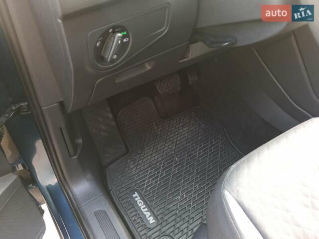 Синий Фольксваген Тигуан, объемом двигателя 1.98 л и пробегом 165 тыс. км за 19000 $, фото 9 на Automoto.ua