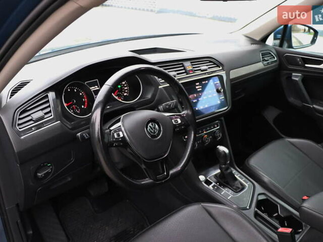 Синий Фольксваген Тигуан, объемом двигателя 2 л и пробегом 149 тыс. км за 18555 $, фото 22 на Automoto.ua