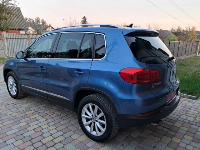 Синій Фольксваген Тігуан, об'ємом двигуна 2 л та пробігом 162 тис. км за 13300 $, фото 2 на Automoto.ua