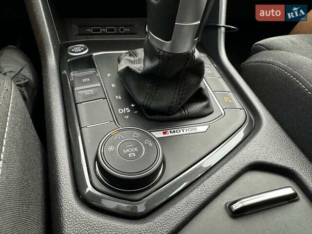 Синій Фольксваген Тігуан, об'ємом двигуна 1.98 л та пробігом 188 тис. км за 27700 $, фото 21 на Automoto.ua