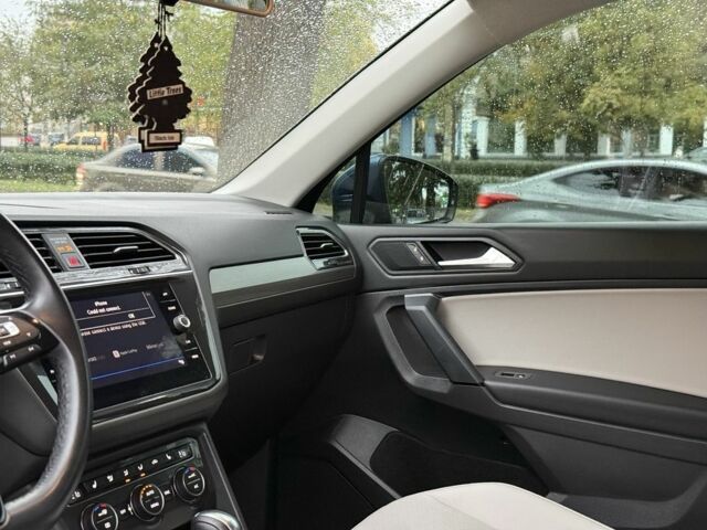 Синій Фольксваген Тігуан, об'ємом двигуна 2 л та пробігом 103 тис. км за 18999 $, фото 14 на Automoto.ua