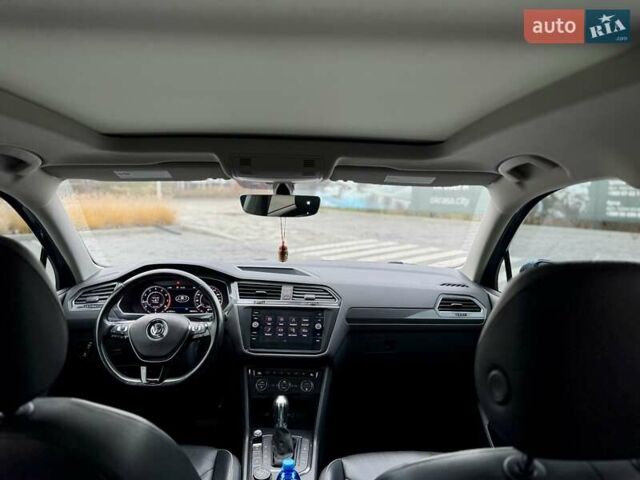 Синій Фольксваген Тігуан, об'ємом двигуна 2 л та пробігом 108 тис. км за 21700 $, фото 51 на Automoto.ua