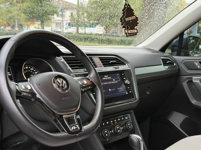 Синій Фольксваген Тігуан, об'ємом двигуна 2 л та пробігом 103 тис. км за 18999 $, фото 13 на Automoto.ua