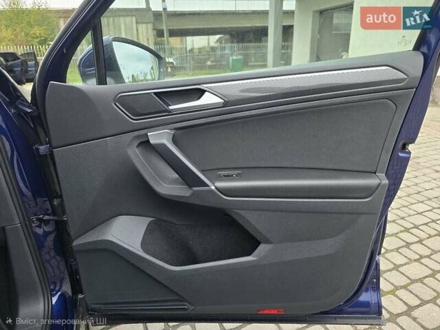 Синий Фольксваген Тигуан, объемом двигателя 2 л и пробегом 81 тыс. км за 27800 $, фото 40 на Automoto.ua