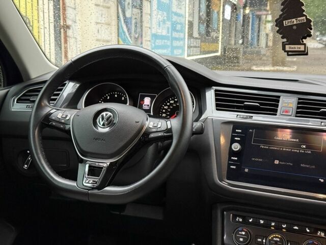 Синій Фольксваген Тігуан, об'ємом двигуна 2 л та пробігом 103 тис. км за 18999 $, фото 18 на Automoto.ua