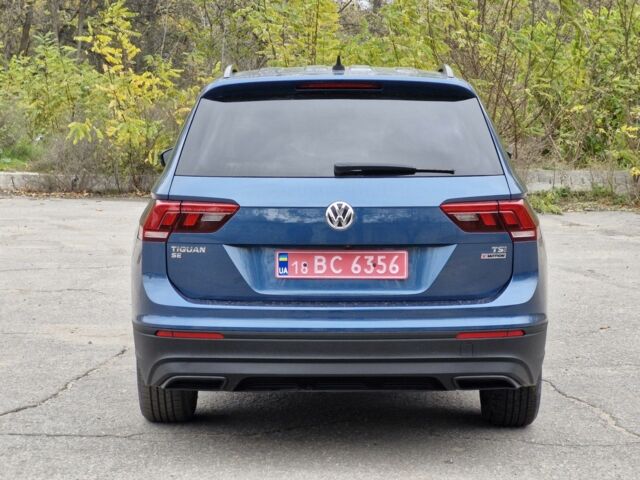 Синий Фольксваген Тигуан, объемом двигателя 0 л и пробегом 250 тыс. км за 14500 $, фото 3 на Automoto.ua