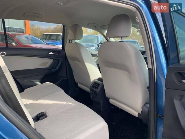 Синій Фольксваген Тігуан, об'ємом двигуна 2 л та пробігом 142 тис. км за 15300 $, фото 23 на Automoto.ua