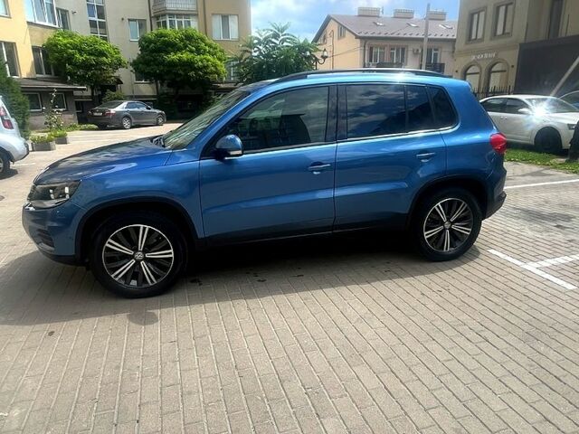 Синій Фольксваген Тігуан, об'ємом двигуна 2 л та пробігом 151 тис. км за 13200 $, фото 3 на Automoto.ua