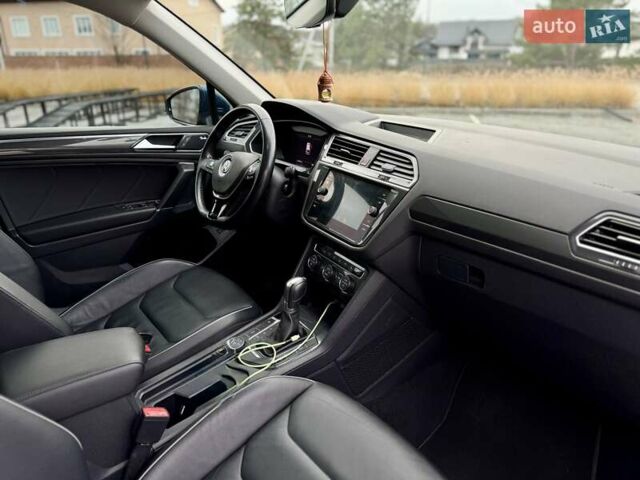 Синій Фольксваген Тігуан, об'ємом двигуна 2 л та пробігом 108 тис. км за 21700 $, фото 35 на Automoto.ua