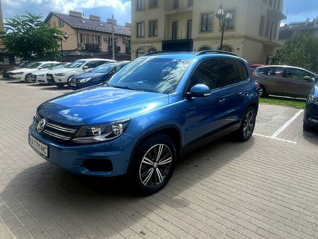 Синій Фольксваген Тігуан, об'ємом двигуна 2 л та пробігом 151 тис. км за 13200 $, фото 4 на Automoto.ua
