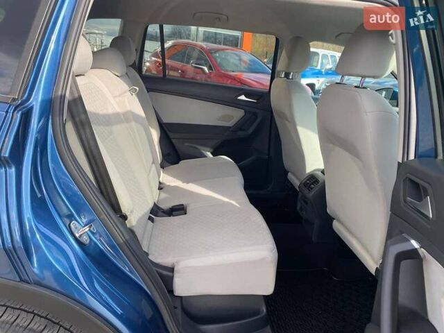 Синій Фольксваген Тігуан, об'ємом двигуна 2 л та пробігом 142 тис. км за 15300 $, фото 22 на Automoto.ua