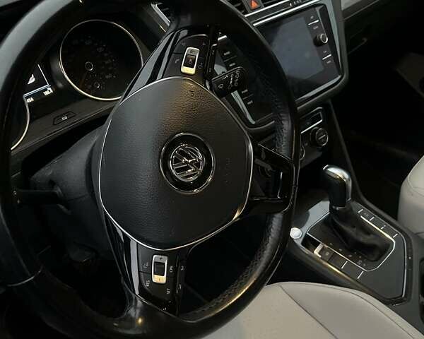 Синій Фольксваген Тігуан, об'ємом двигуна 2 л та пробігом 193 тис. км за 14700 $, фото 5 на Automoto.ua