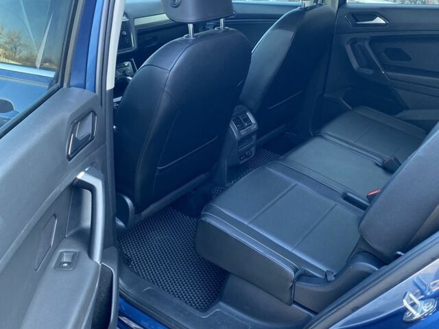 Синий Фольксваген Тигуан, объемом двигателя 2 л и пробегом 160 тыс. км за 15900 $, фото 8 на Automoto.ua