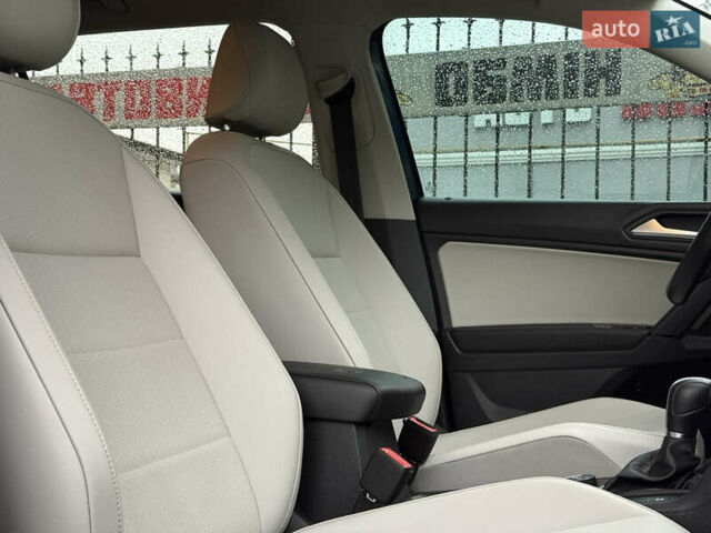 Синий Фольксваген Тигуан, объемом двигателя 1.98 л и пробегом 103 тыс. км за 18999 $, фото 39 на Automoto.ua