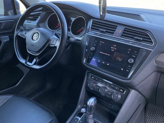 Синий Фольксваген Тигуан, объемом двигателя 2 л и пробегом 160 тыс. км за 15900 $, фото 10 на Automoto.ua