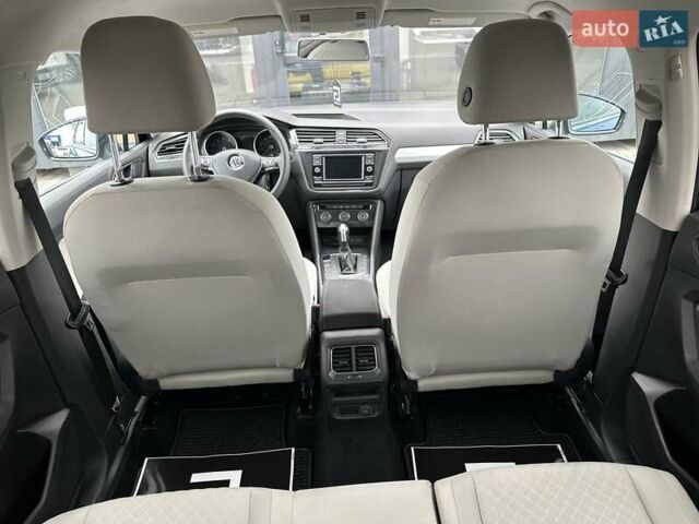 Синий Фольксваген Тигуан, объемом двигателя 2 л и пробегом 152 тыс. км за 16500 $, фото 19 на Automoto.ua