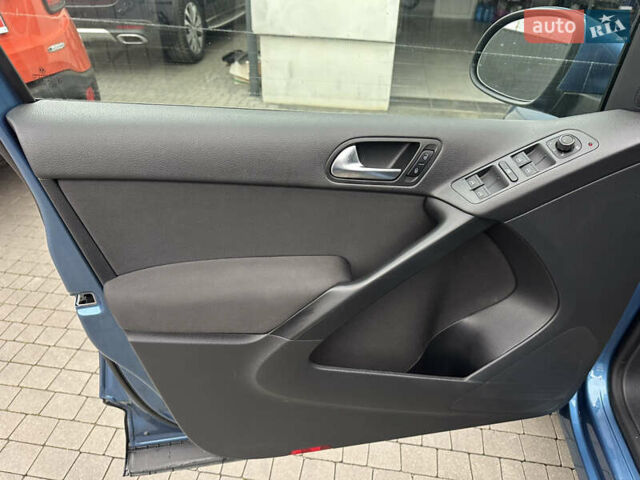 Синій Фольксваген Тігуан, об'ємом двигуна 1.98 л та пробігом 122 тис. км за 13800 $, фото 8 на Automoto.ua