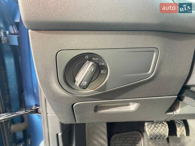 Синій Фольксваген Тігуан, об'ємом двигуна 2 л та пробігом 142 тис. км за 15300 $, фото 12 на Automoto.ua