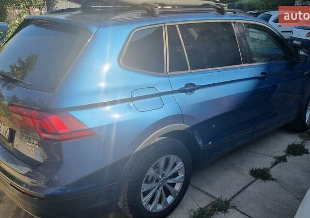 Синий Фольксваген Тигуан, объемом двигателя 2 л и пробегом 85 тыс. км за 17000 $, фото 2 на Automoto.ua