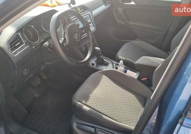 Синий Фольксваген Тигуан, объемом двигателя 2 л и пробегом 85 тыс. км за 17000 $, фото 3 на Automoto.ua