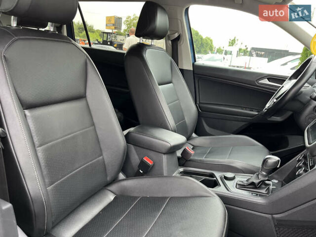 Синій Фольксваген Тігуан, об'ємом двигуна 2 л та пробігом 120 тис. км за 18500 $, фото 25 на Automoto.ua