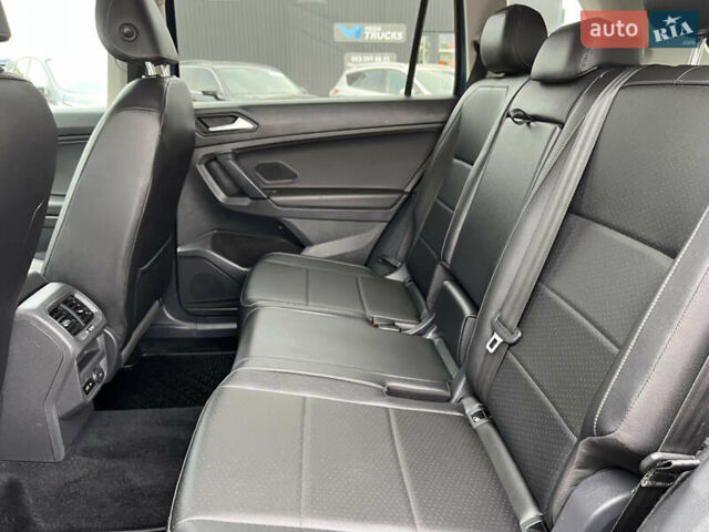 Синій Фольксваген Тігуан, об'ємом двигуна 2 л та пробігом 120 тис. км за 18500 $, фото 28 на Automoto.ua