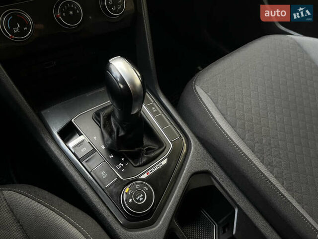 Синий Фольксваген Тигуан, объемом двигателя 1.98 л и пробегом 184 тыс. км за 15800 $, фото 19 на Automoto.ua