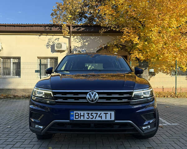 Синий Фольксваген Тигуан, объемом двигателя 2 л и пробегом 74 тыс. км за 30000 $, фото 4 на Automoto.ua