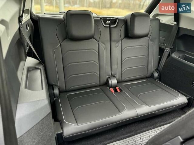 Синій Фольксваген Тігуан, об'ємом двигуна 2 л та пробігом 108 тис. км за 21700 $, фото 29 на Automoto.ua