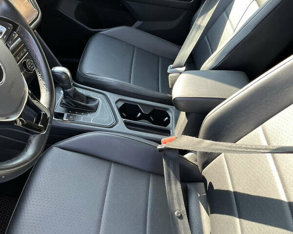 Синій Фольксваген Тігуан, об'ємом двигуна 1.98 л та пробігом 76 тис. км за 19500 $, фото 22 на Automoto.ua