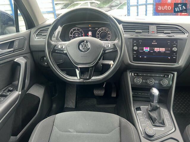 Синій Фольксваген Тігуан, об'ємом двигуна 1.98 л та пробігом 124 тис. км за 26372 $, фото 8 на Automoto.ua