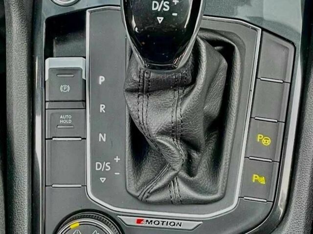 Синій Фольксваген Тігуан, об'ємом двигуна 2 л та пробігом 138 тис. км за 13500 $, фото 6 на Automoto.ua