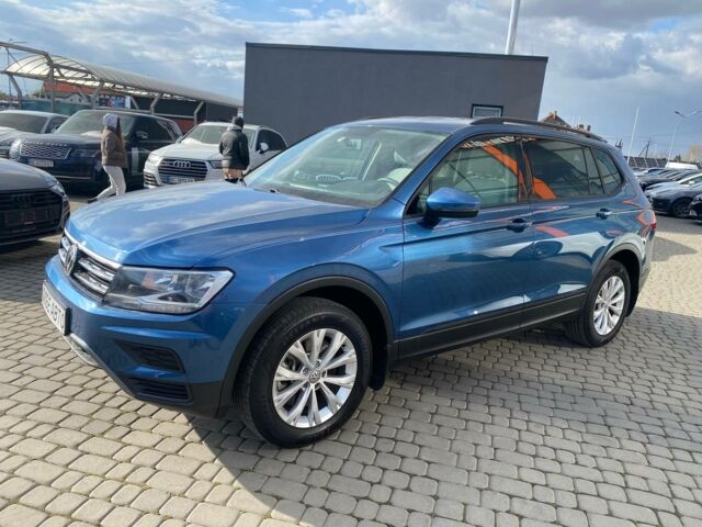 Синий Фольксваген Тигуан, объемом двигателя 2 л и пробегом 142 тыс. км за 16900 $, фото 3 на Automoto.ua