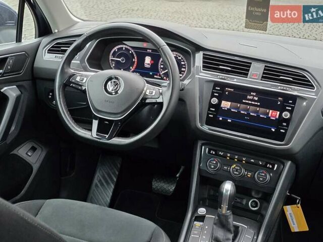 Синий Фольксваген Тигуан, объемом двигателя 2 л и пробегом 81 тыс. км за 27800 $, фото 39 на Automoto.ua