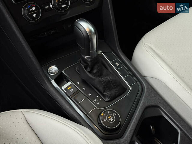 Синий Фольксваген Тигуан, объемом двигателя 1.98 л и пробегом 103 тыс. км за 18999 $, фото 33 на Automoto.ua