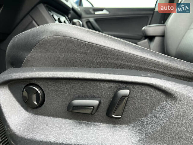 Синій Фольксваген Тігуан, об'ємом двигуна 2 л та пробігом 120 тис. км за 18500 $, фото 16 на Automoto.ua