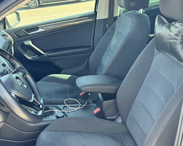 Синій Фольксваген Тігуан, об'ємом двигуна 1.98 л та пробігом 95 тис. км за 28000 $, фото 22 на Automoto.ua