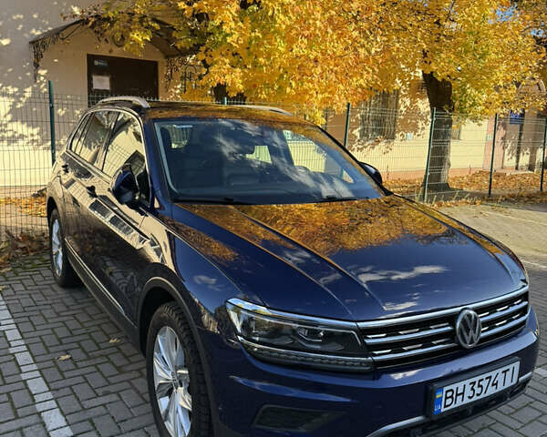 Синий Фольксваген Тигуан, объемом двигателя 2 л и пробегом 74 тыс. км за 30000 $, фото 1 на Automoto.ua