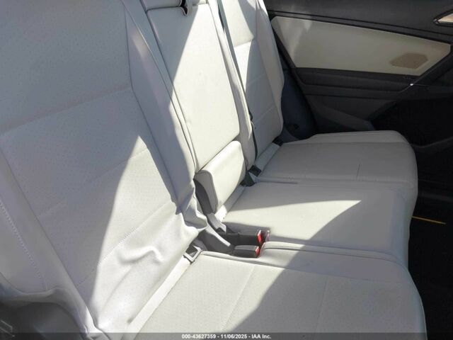 Синий Фольксваген Тигуан, объемом двигателя 2 л и пробегом 137 тыс. км за 12200 $, фото 7 на Automoto.ua