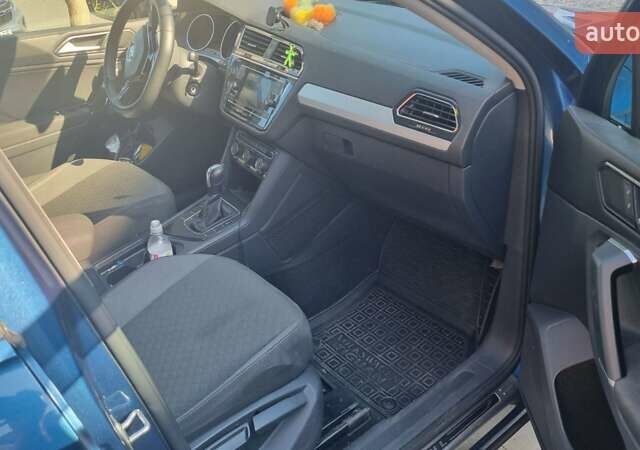 Синий Фольксваген Тигуан, объемом двигателя 2 л и пробегом 85 тыс. км за 17000 $, фото 1 на Automoto.ua