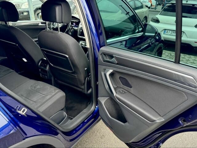 Синий Фольксваген Тигуан, объемом двигателя 2 л и пробегом 101 тыс. км за 25500 $, фото 7 на Automoto.ua