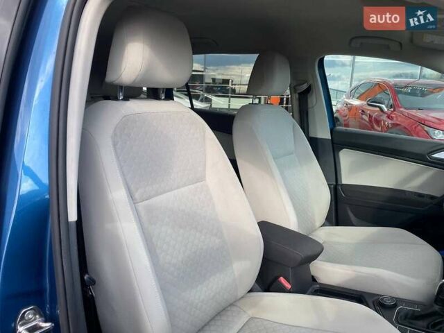 Синій Фольксваген Тігуан, об'ємом двигуна 2 л та пробігом 142 тис. км за 15300 $, фото 26 на Automoto.ua